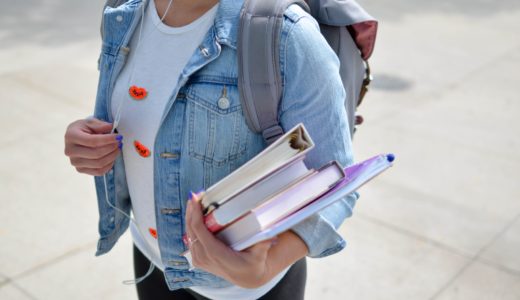 22歳、初めてのローンで20万を借りて公務員の予備校に行く。